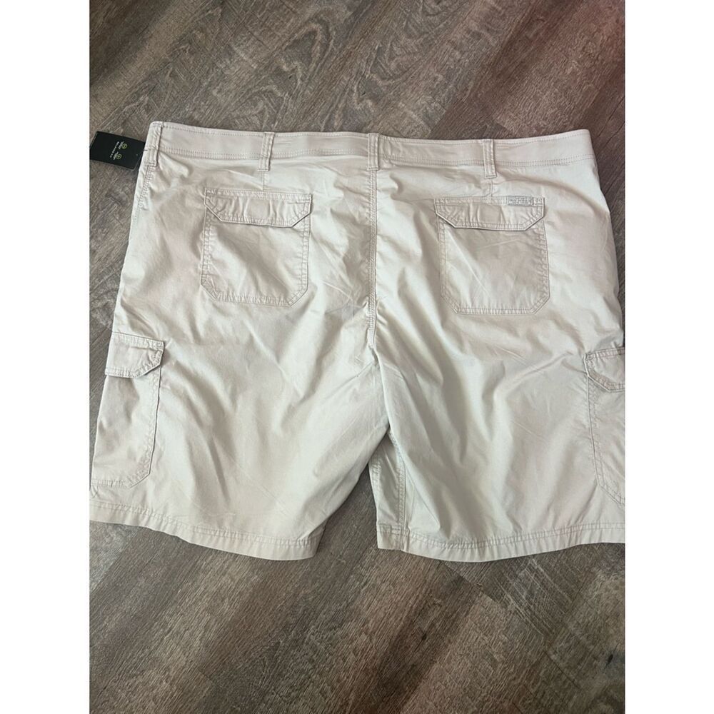 Lee Big & Tall Extreme Motion Crossroad Relaxed-Fit Cargo Shorts- Size 54 - Picture 3 of 6
